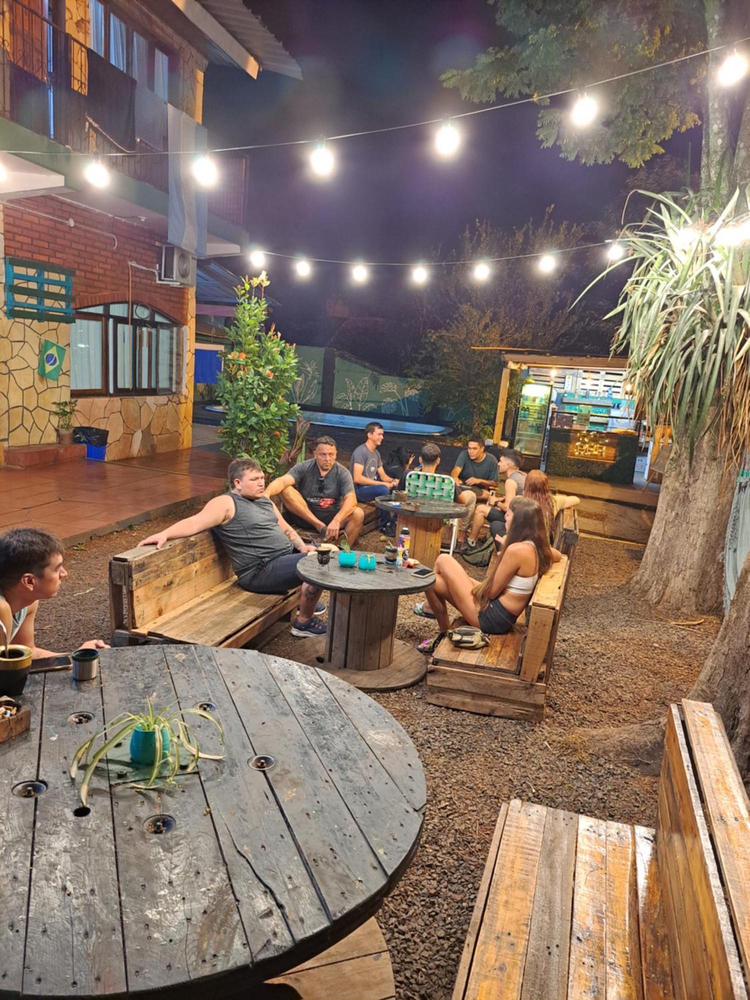 Benteveo Hostel Iguazu Puerto Iguazú Buitenkant foto